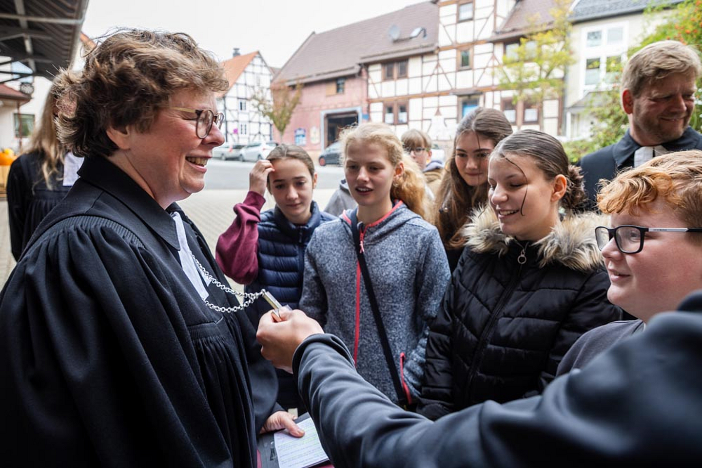 5.000 Brote - Konfis backen Brot für die Welt 5.000 Brote - Konfis backen Brot für die Welt - Eröffnungsgottesdienst am 28. September 2025 in Vellmar