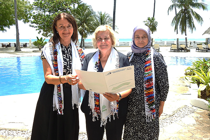 Interreligiöses Trio aus Deutschland (von links nach rechts): Claudia Brinkmann-Weiß (Christin), Irith Michaelson (Jüdin), Hazim Esber (Muslima) (Foto: Ökumene Dezernat)