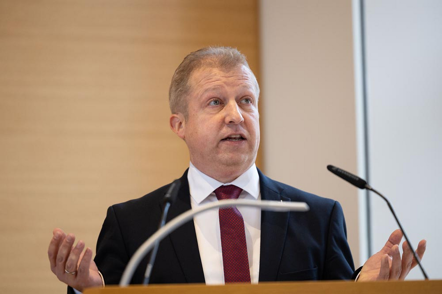 Eröffnete die Synode in Hofgeismar: Präses Dr. Michael Schneider