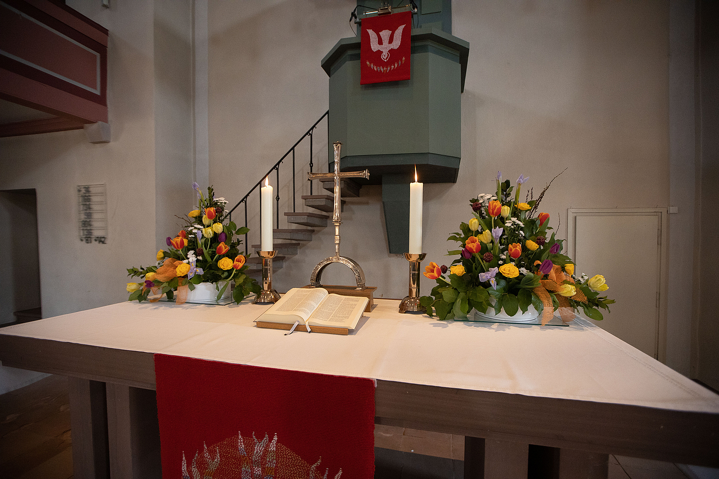 Altar der Evangelischen Stadtkirche St. Michael in Schlüchtern.