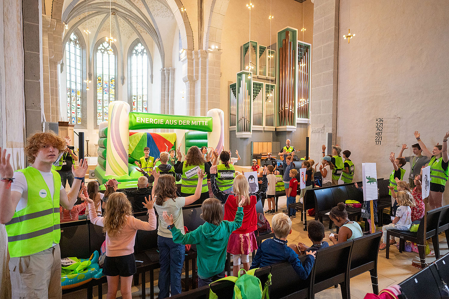 Blick in die Stiftskirche während der Kinderferientage.