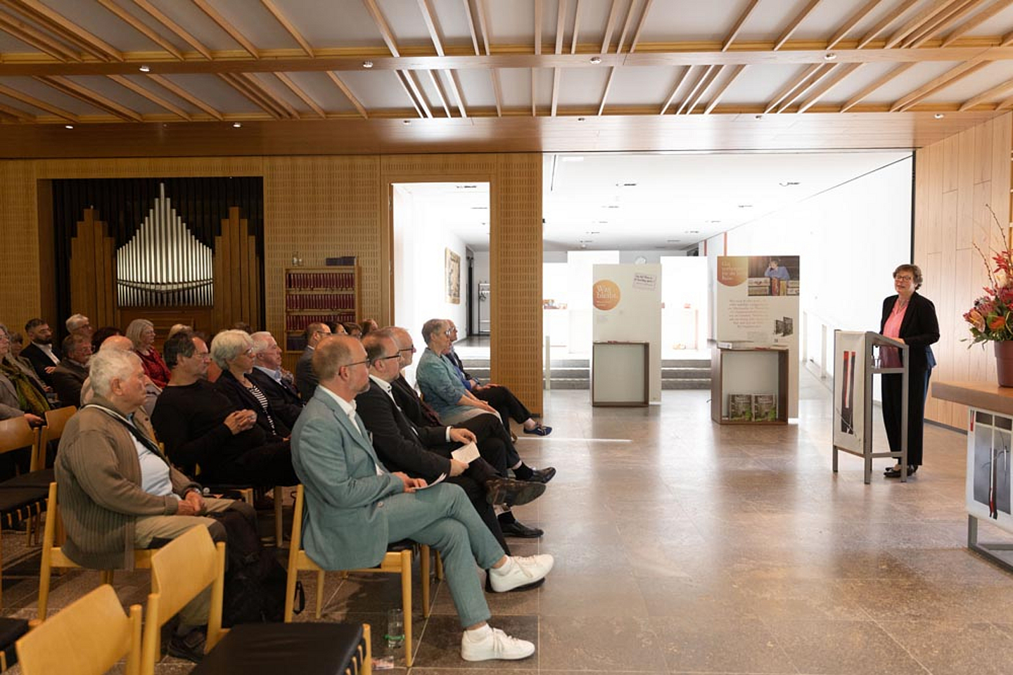 Bischöfin Dr. Beate Hofmann