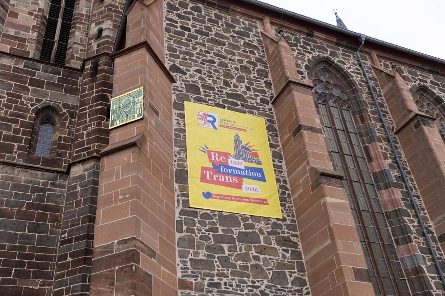 Festakt zum Jubiläum 500 Jahre Homberger Synode. Unser Foto zeigt ein Jubiläums-Banner, das an der Fassade der Stadtkirche angebracht wurde. Festakt zum Jubiläum 500 Jahre Homberger Synode. Unser Foto zeigt ein Jubiläums-Banner, das an der Fassade der Stadtkirche angebracht wurde.