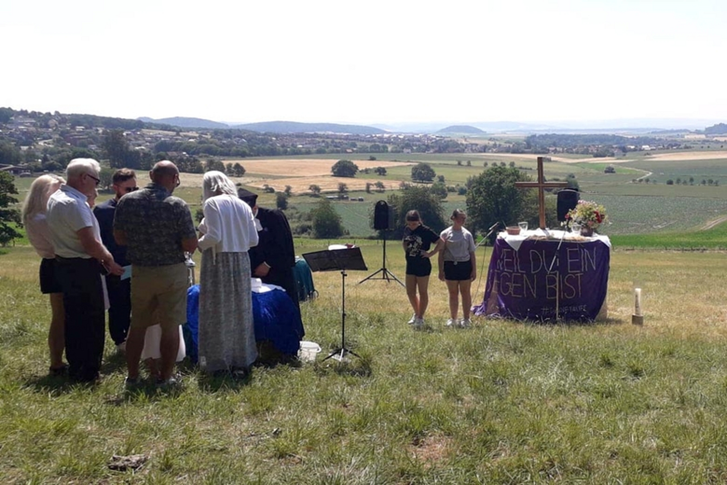 Tauffest auf der Altenburgwiese in Niedenstein. (Foto: Susann Meyen) 