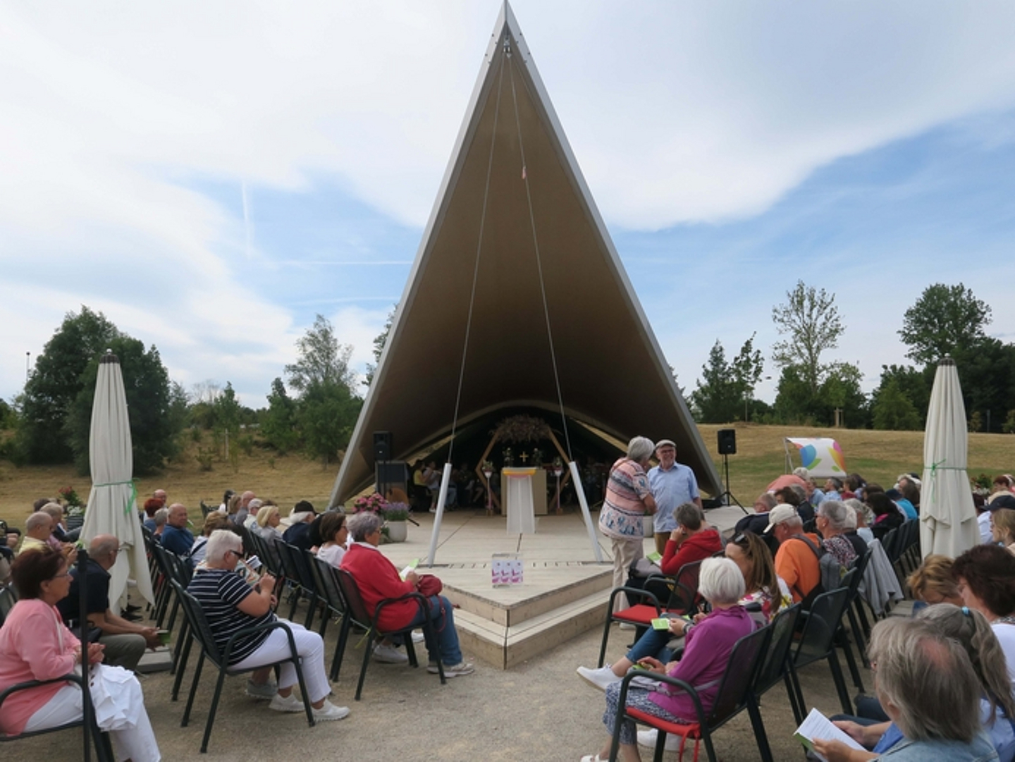 Gottesdienst mit Baum-Aktion zur Themenwoche «Bäume und Pflanzen» auf der Landesgartenschau in Fulda.
