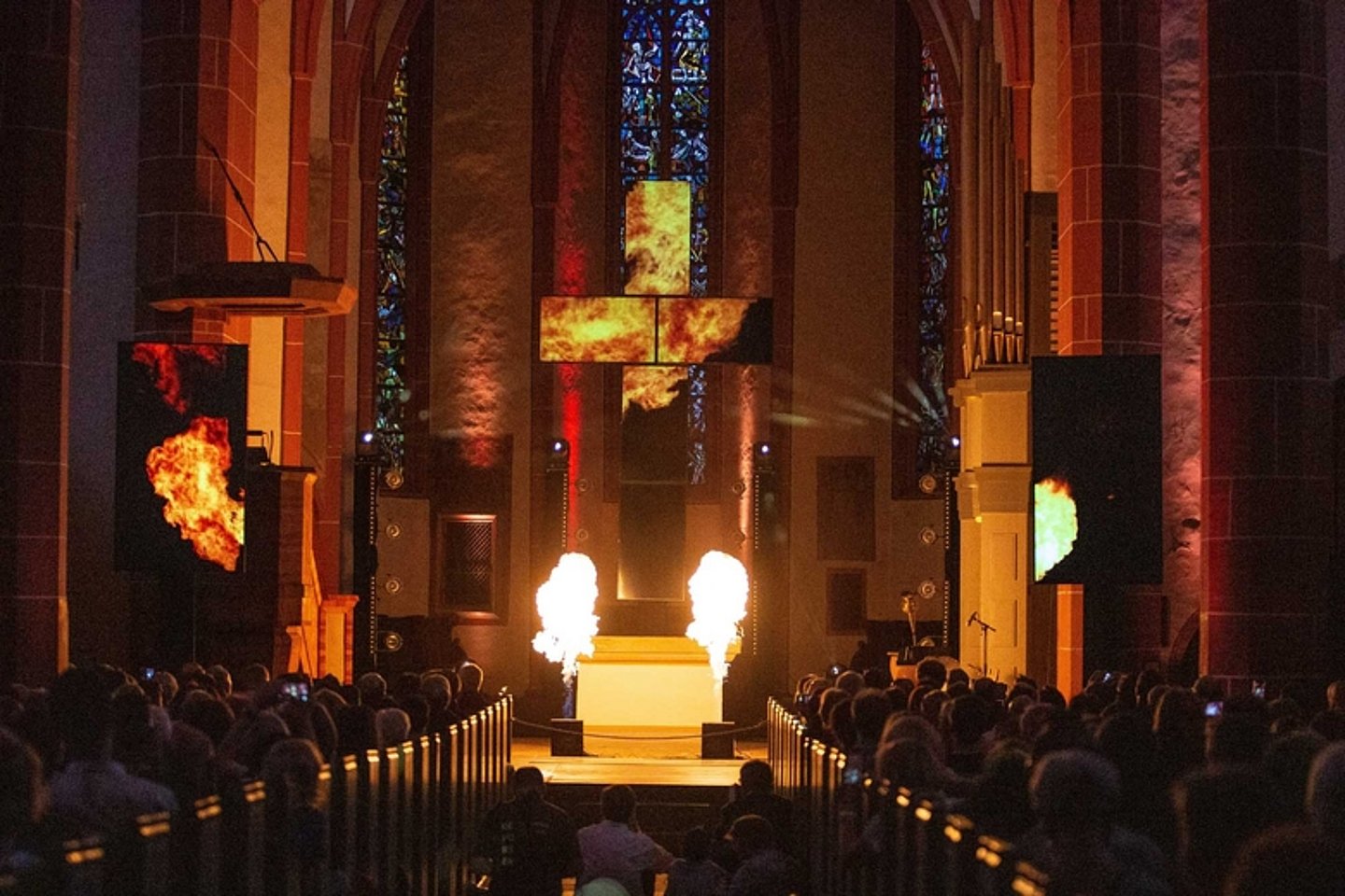 Kirchen auf dem Hessentag 2019 - Eröffnung Flammenkirche