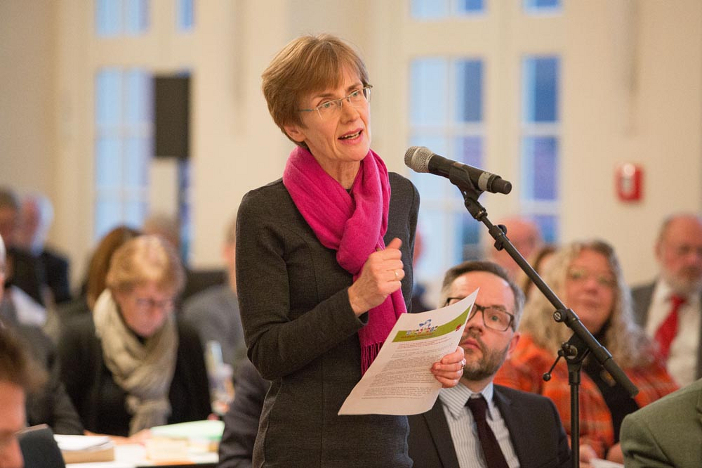 Bei einer Tagung der Landessynode im Jahr 2015 im Kloster Haydau in Morschen