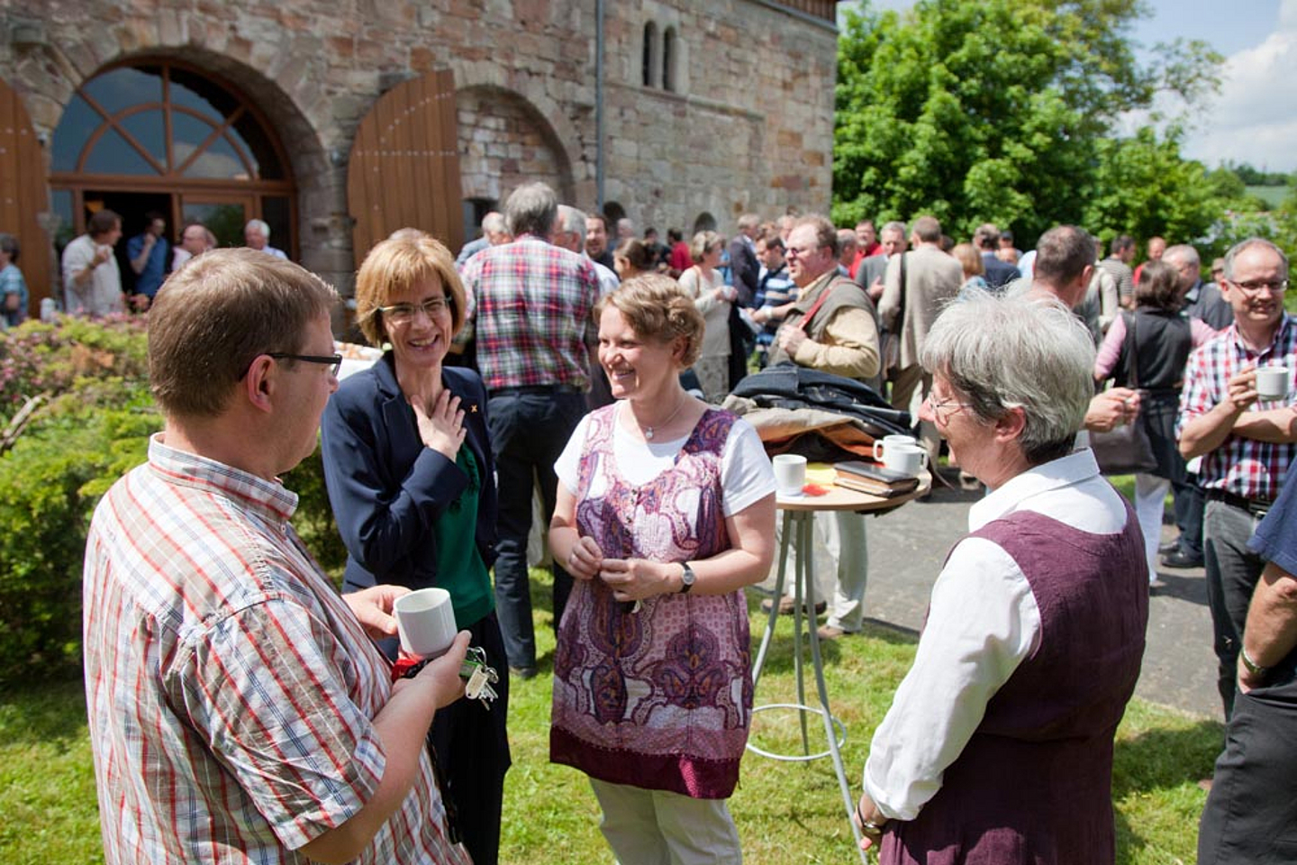 Im Gespräch bei einer Sprengelversammlung im Kloster Germerode im Jahr 2012