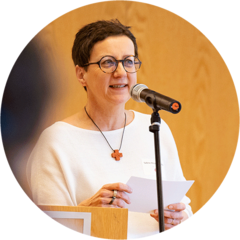 Portraitfoto von Pröpstin Sabine Kropf-Brandau