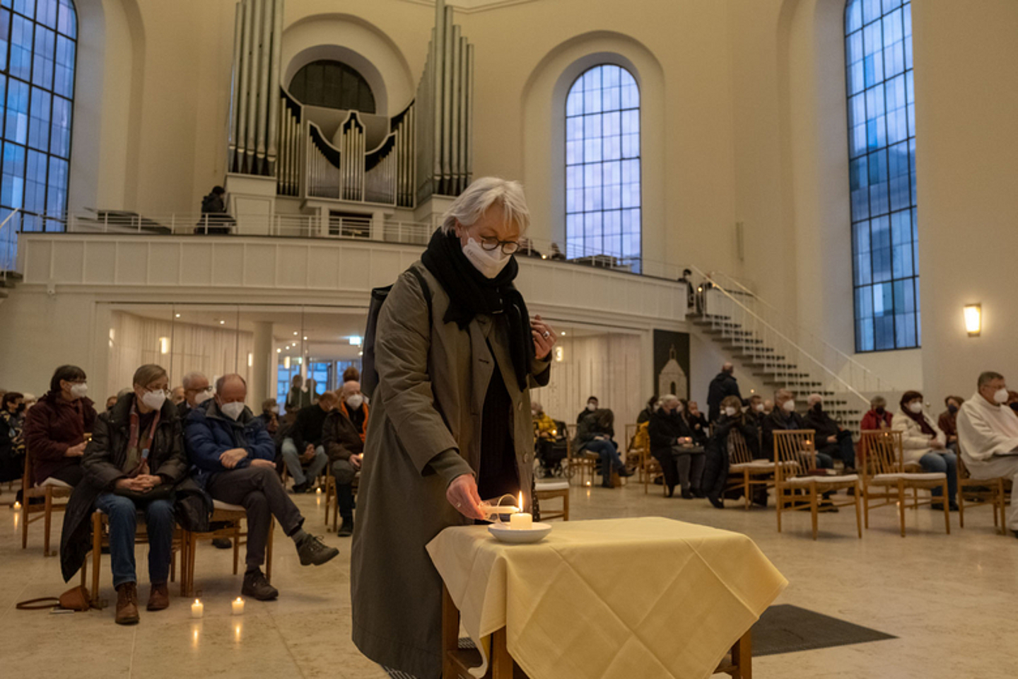Frieden in der Ukraine - Friedensgebet Karlskirche und Kundgebung Rathaus Kassel