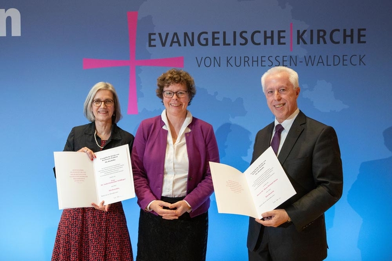Digitale Herbstsynode der EKKW 2021 - Verleihung Titel Kirchenrätin/Kirchenrat