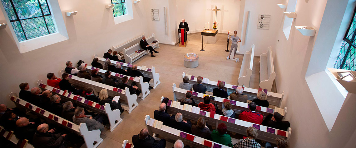 Blick in die Hofgeismarer Brunnenkirche während des Gottesdienstes zum Auftakt der Herbsttagung der Landessynode. (Foto: medio.tv/Schauderna)