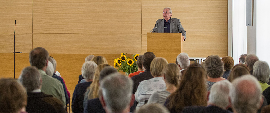 «Kirchen in einer offenen, sich verändernden Gesellschaft. Wo stehen wir? Wohin entwickelt sich unsere Gesellschaft?» lautete der Titel des Impulsvortrags von Prof. em. Dr. Hans-Georg Soeffner.(Alle Fotos: medio.tv/Schauderna)