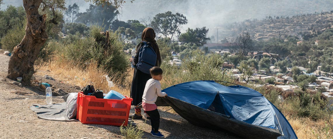 Die Soforthilfe der Kirchen und ihrer Diakonie soll der Initiative «Lesvossolidarity» zugutekommen, die auf Lesbos bereits ein Camp errichtet hat, in dem Minderjährige und Mütter mit Babys aufgenommen werden können. (Foto:lesvossolidarity.org)