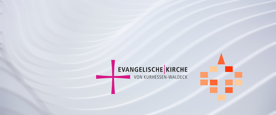 Seit November 2021 verbindet die Evangelische Kirche Augsburgischen Bekenntnisses in Rumänien und die Evangelische Kirche von Kurhessen-Waldeck ein Partnerschaftsvertrag. Unser Foto zeigt die Logos der beiden Kirche.