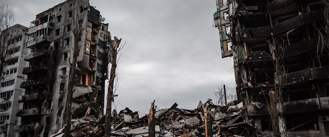 Unser Foto zeigt ein zerstörtes Haus in der Stadt Borodjanka 55 km nordwestlich von Kiew. (Foto: Pexels/Alex Uszinai)