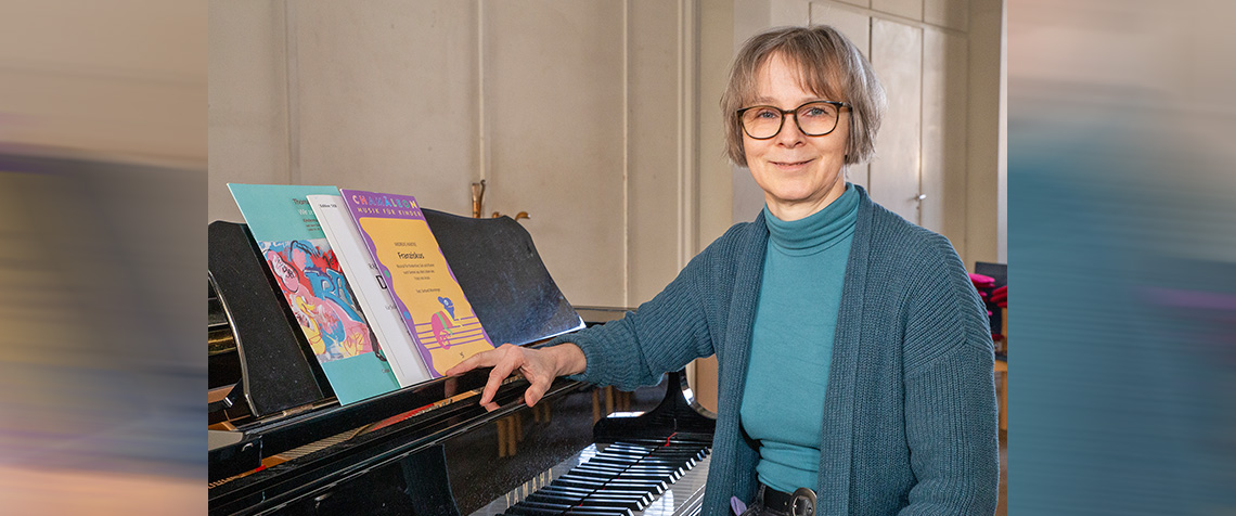 Kirchenmusikdirektorin Anne Langenbach ist Fachbereichsleiterinn für das Kinder- und Jugendkantorat in der Evangelischen Kirche von Kurhessen-Waldeck. (Foto medio.tv/Dellit)