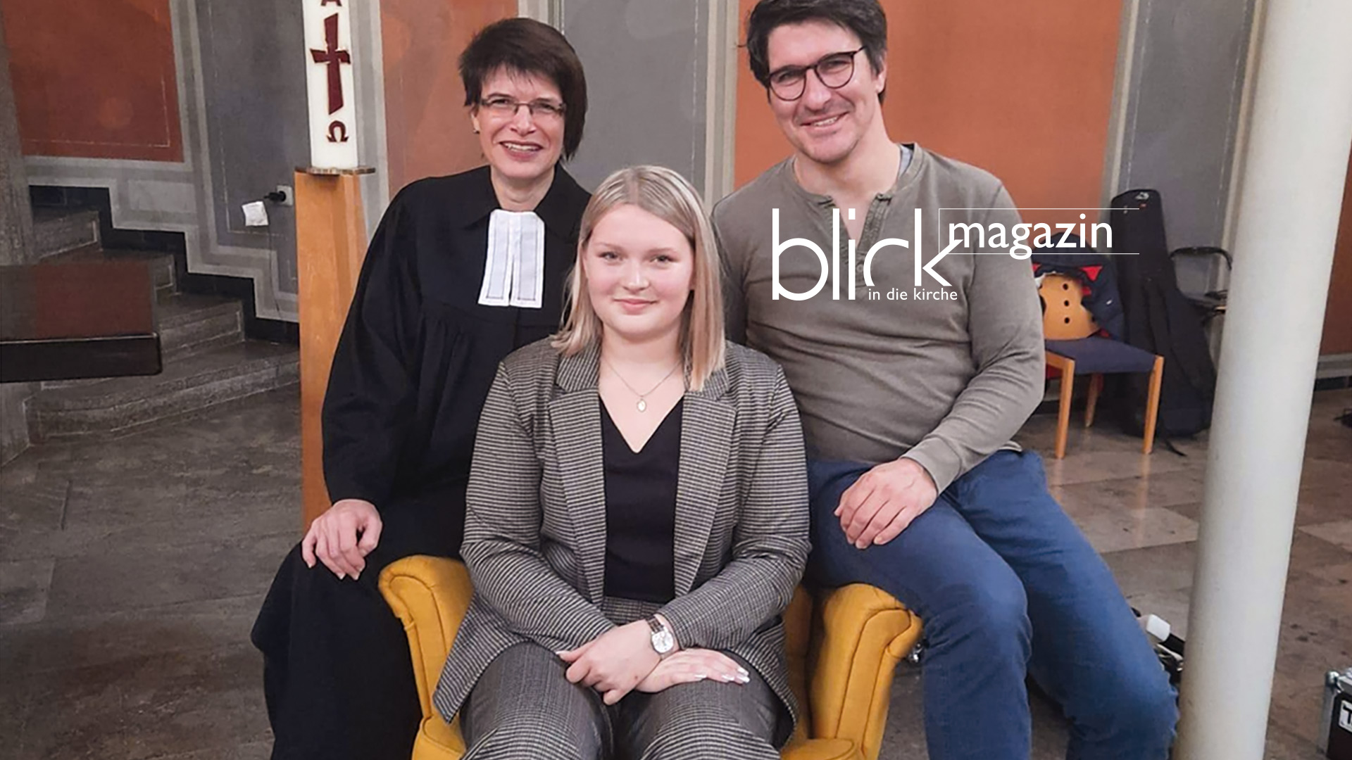 Sie erzählen gerne: Sarah Fischer (Mitte) hatte bei der Erzählwerkstatt mit Pfarrerin Kerstin Schröder und Rhetorikprofi Thomas Hof Freude