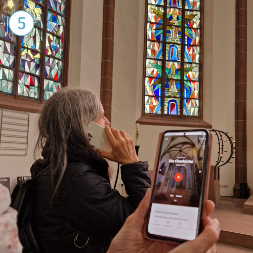 Die Multimedia-Tour in der Kasseler Martinskirche kann man sich auf dem Handy ansehen und -hören