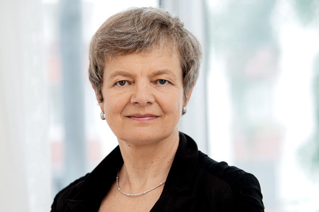 Porträt Prof. Dr. Ute Clement. Foto: Universität Kassel