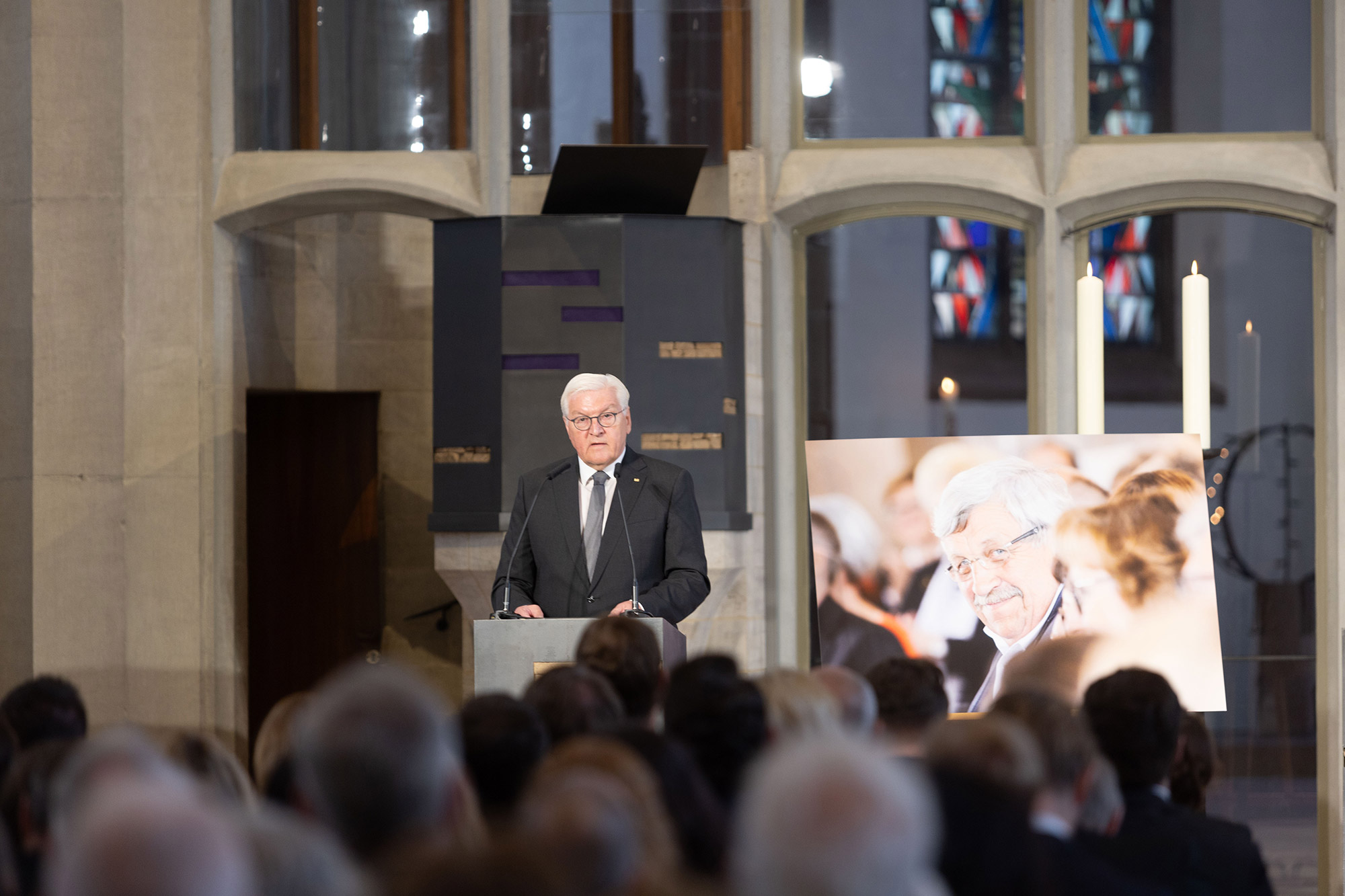 Bundespräsident Frank-Walter Steinmeier bei seiner Rede in der Kasseler Martinskirche.