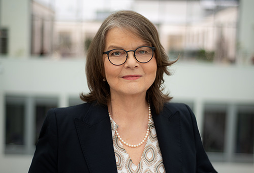 Portraitfoto von Maria Loheide Portraitfoto von Maria Loheide