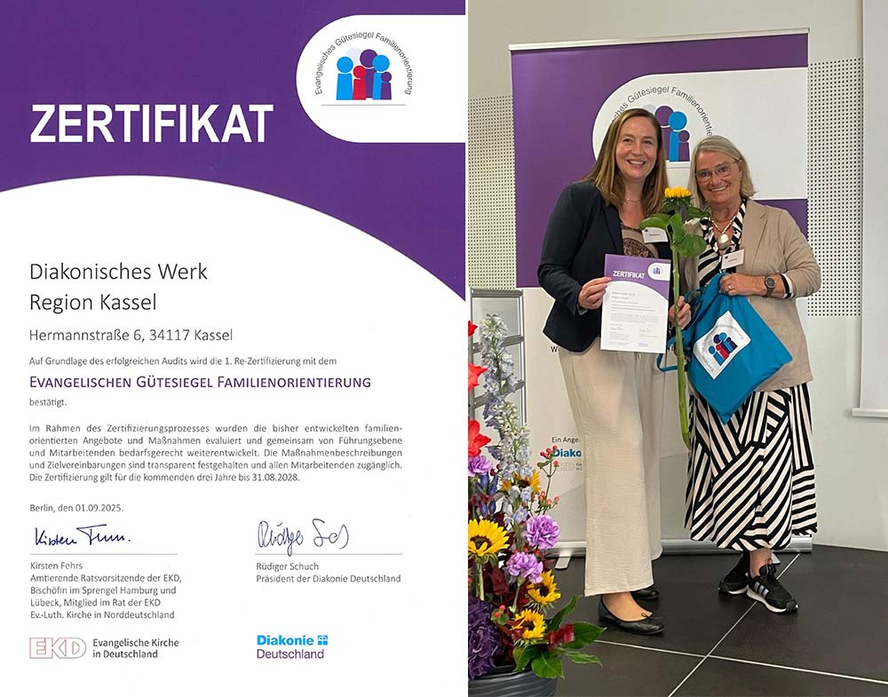 Das Foto links zeigt das Gütesiegel. Rechts sind Elke Knierim (Leitung Stabsstelle Qualitätsmanagement) und Frau Gröbner (Assistentin der Geschäftsführung, r.) zu sehen. 