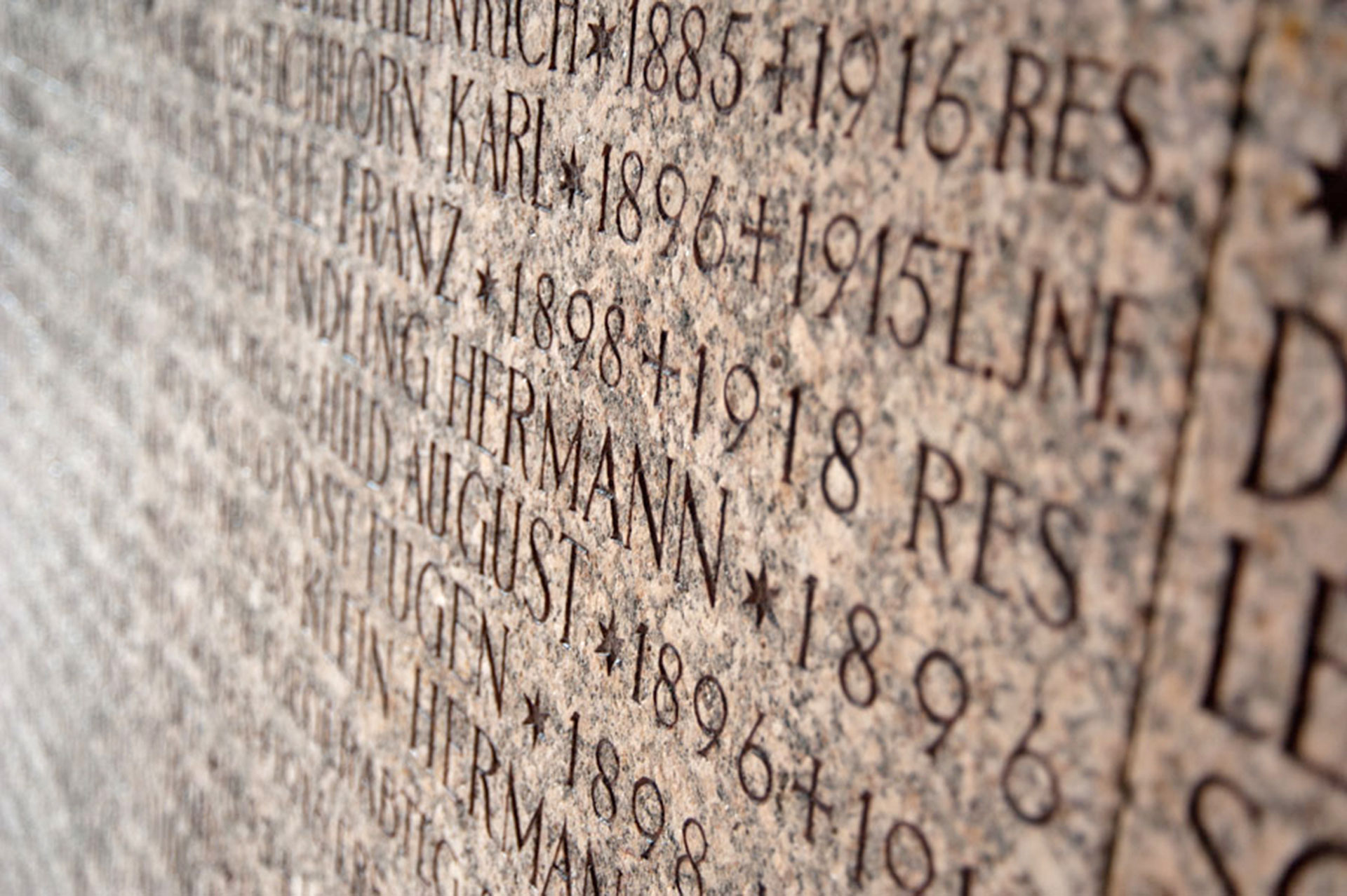 Volksbund: Volkstrauertag ist von erschreckender Aktualität