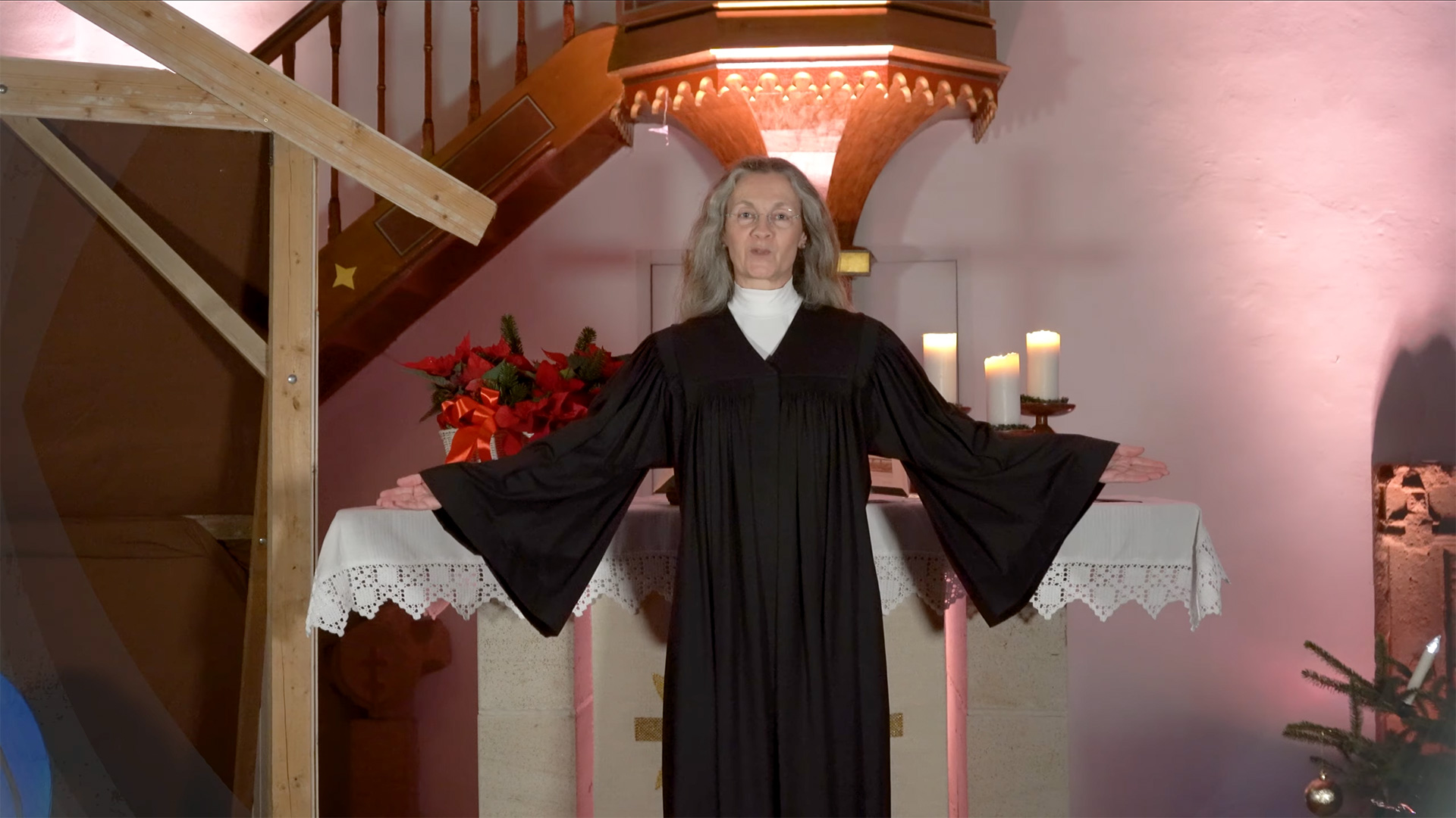 Prädikantin Conni Mohr und Pfarrer Michael Zehender laden ein zum Weihnachtsgottesdienst in die evangelische Kirche in Neuenstein