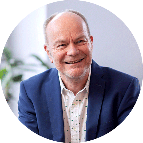 Portraitfoto von Pfarrer Christian Fischer - Foto: medio.tv/Schauderna