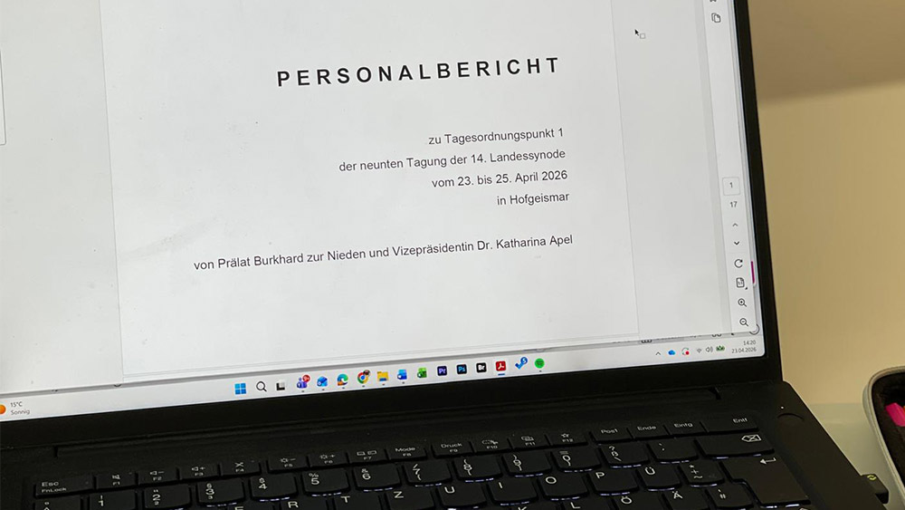 Der Personalbericht auf dem Bildschirm eines Laptops